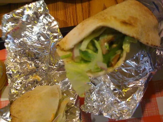 Ebeneezer's Kebabs & Pizzeria photo 8