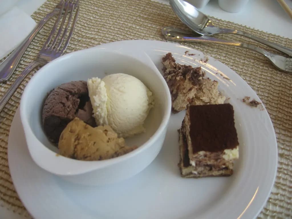 Harbour Grand Café photo 2