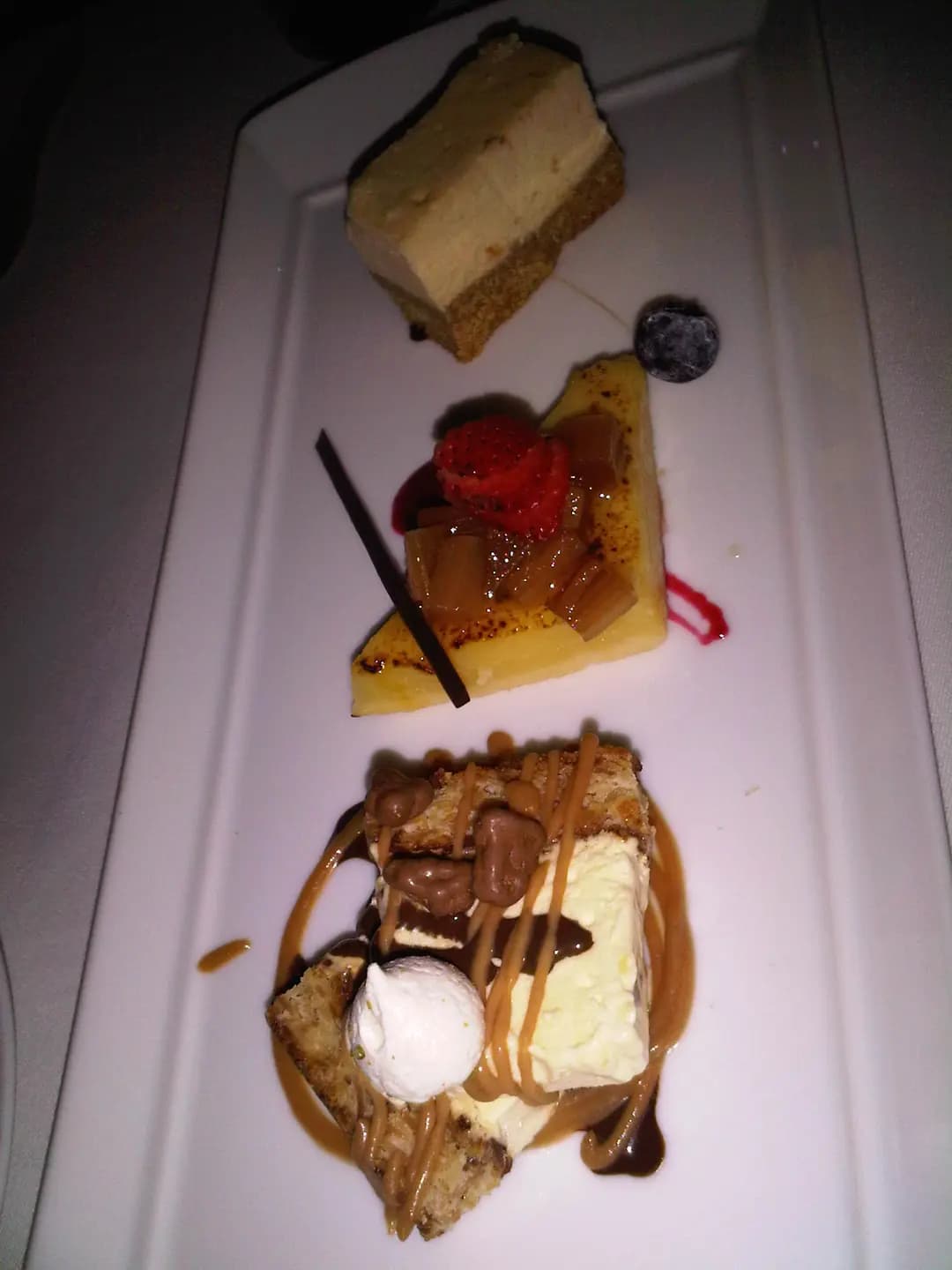 FINDS Restaurant & Bar photo 8