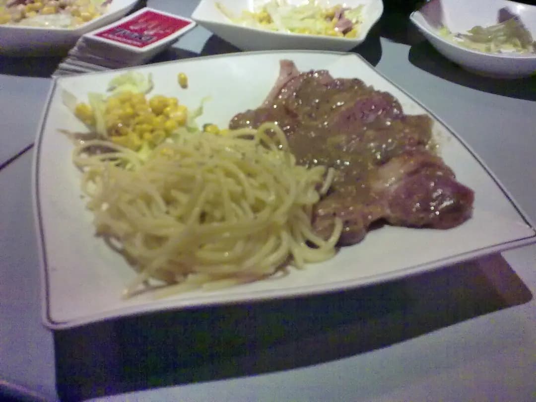 H & B cafe photo 4