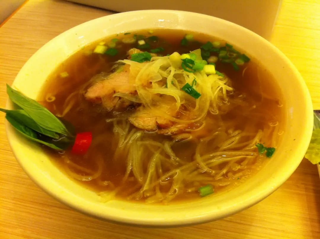 越棧越式湯粉專門店 photo 1