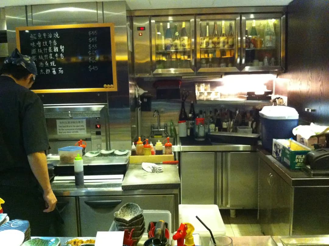 PiyoPiyo Yakitori & Sake Bar photo 2
