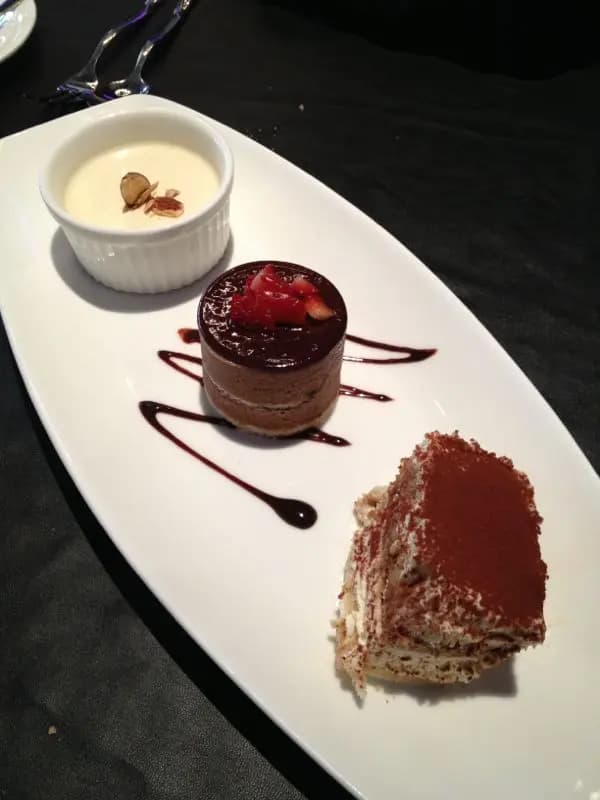 AT Restaurant & Bar photo 2