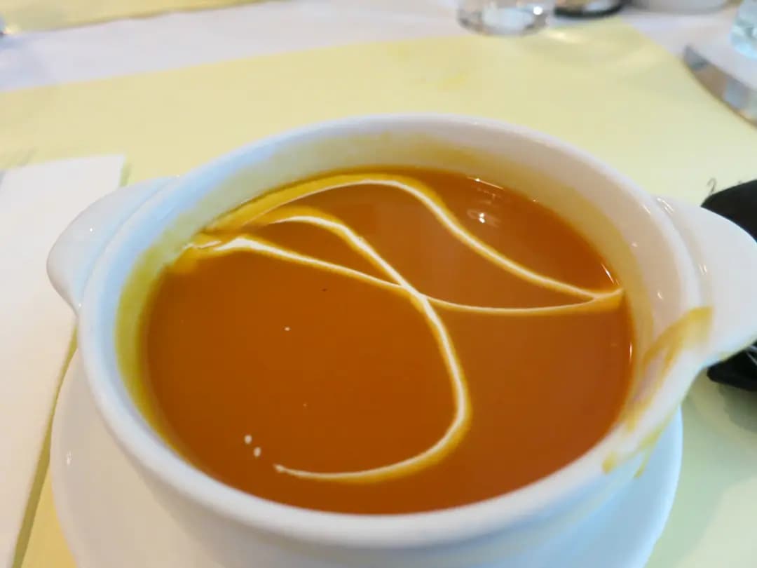 La Bon’s Café photo 4
