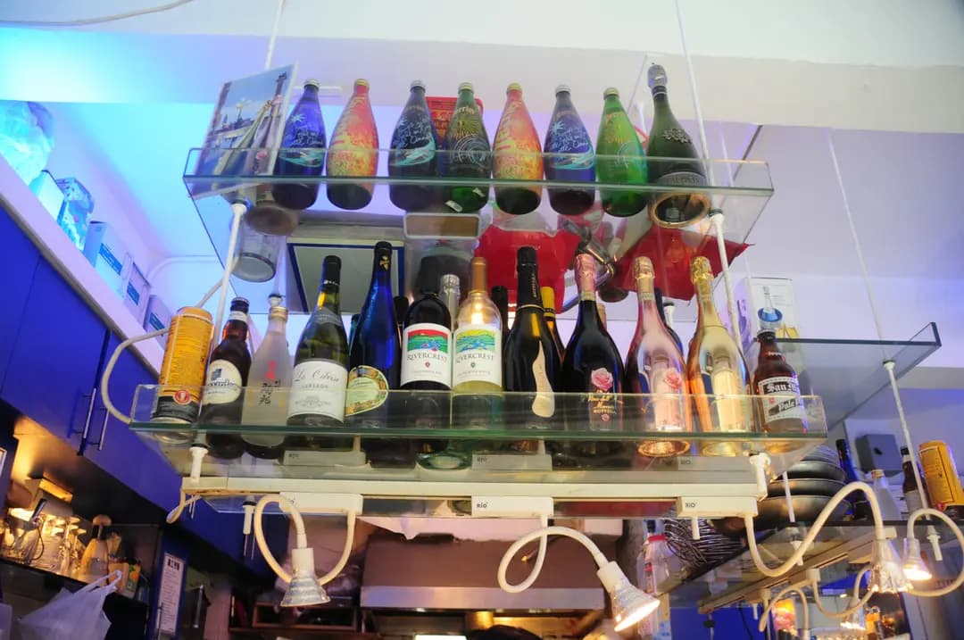 Oyster Station Snack & Oyster Bar photo 4