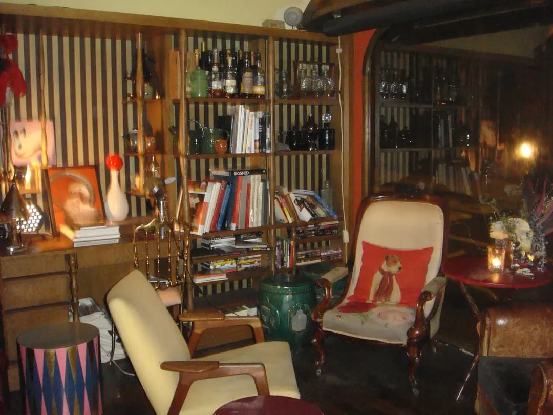 Salon Number 10 photo 7