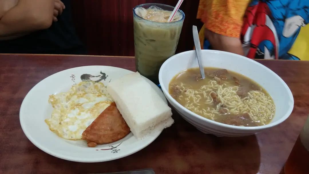 新港粉麵茶餐廳 photo 2