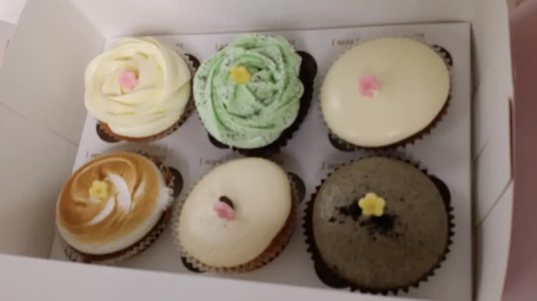Kisses Cupcakes photo 5