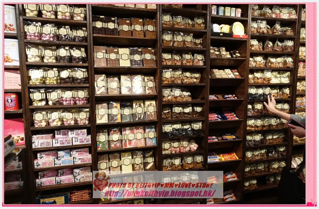 Mr Simms Olde Sweet Shoppe photo 3