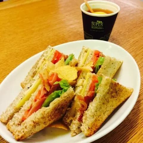 Oliver's Super Sandwiches (萬邦行) photo 4