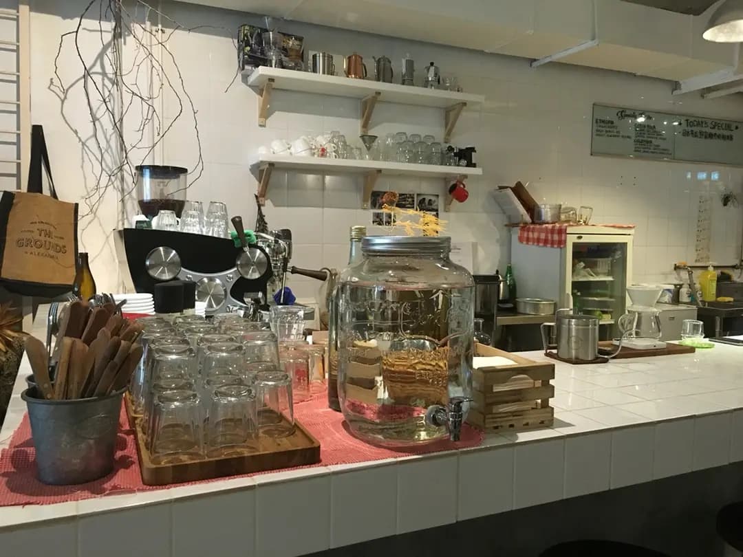 Lucy Coffee n Food photo 7