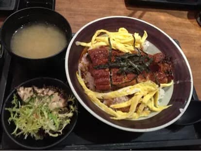 鮮丼家 photo 1