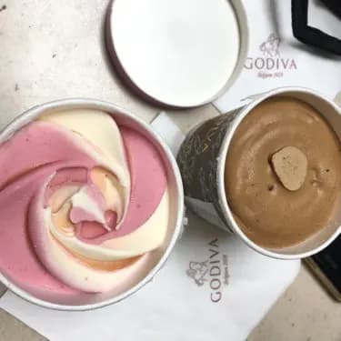 Godiva Chocolatier photo 7
