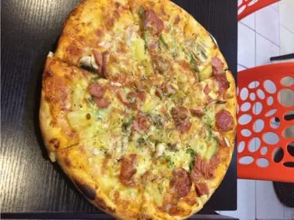 Tung Chung Pizza photo 8