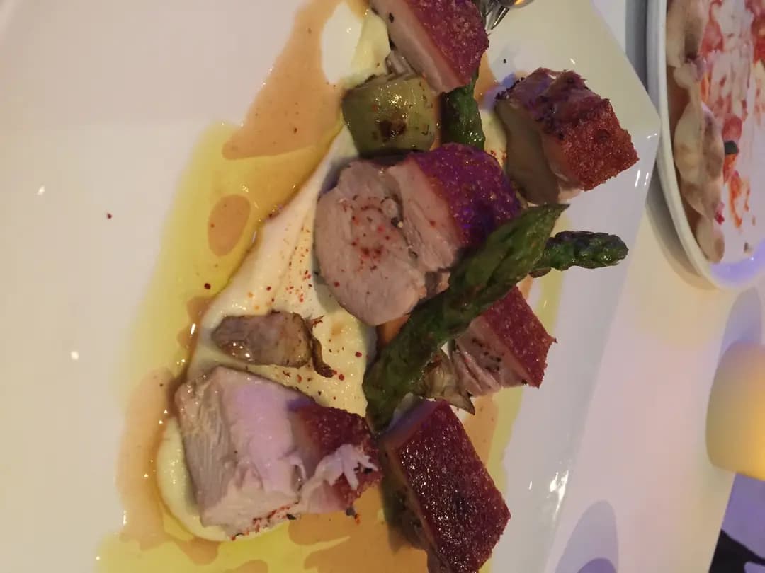 Isola Bar & Grill photo 4