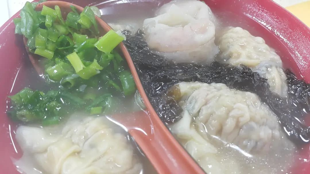 隆記牛什粉麵 photo 1