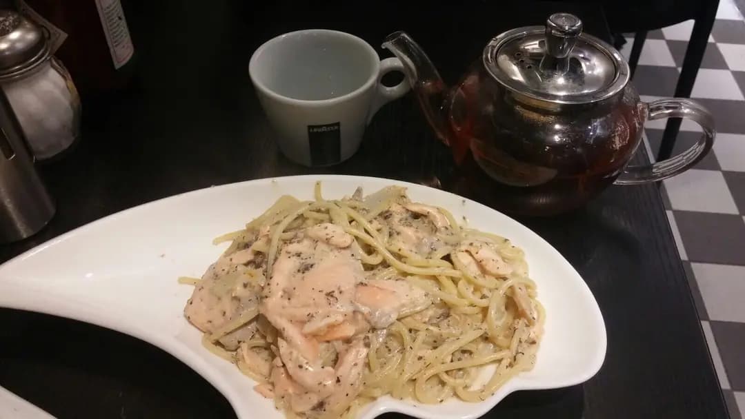 Le Cafe photo 8