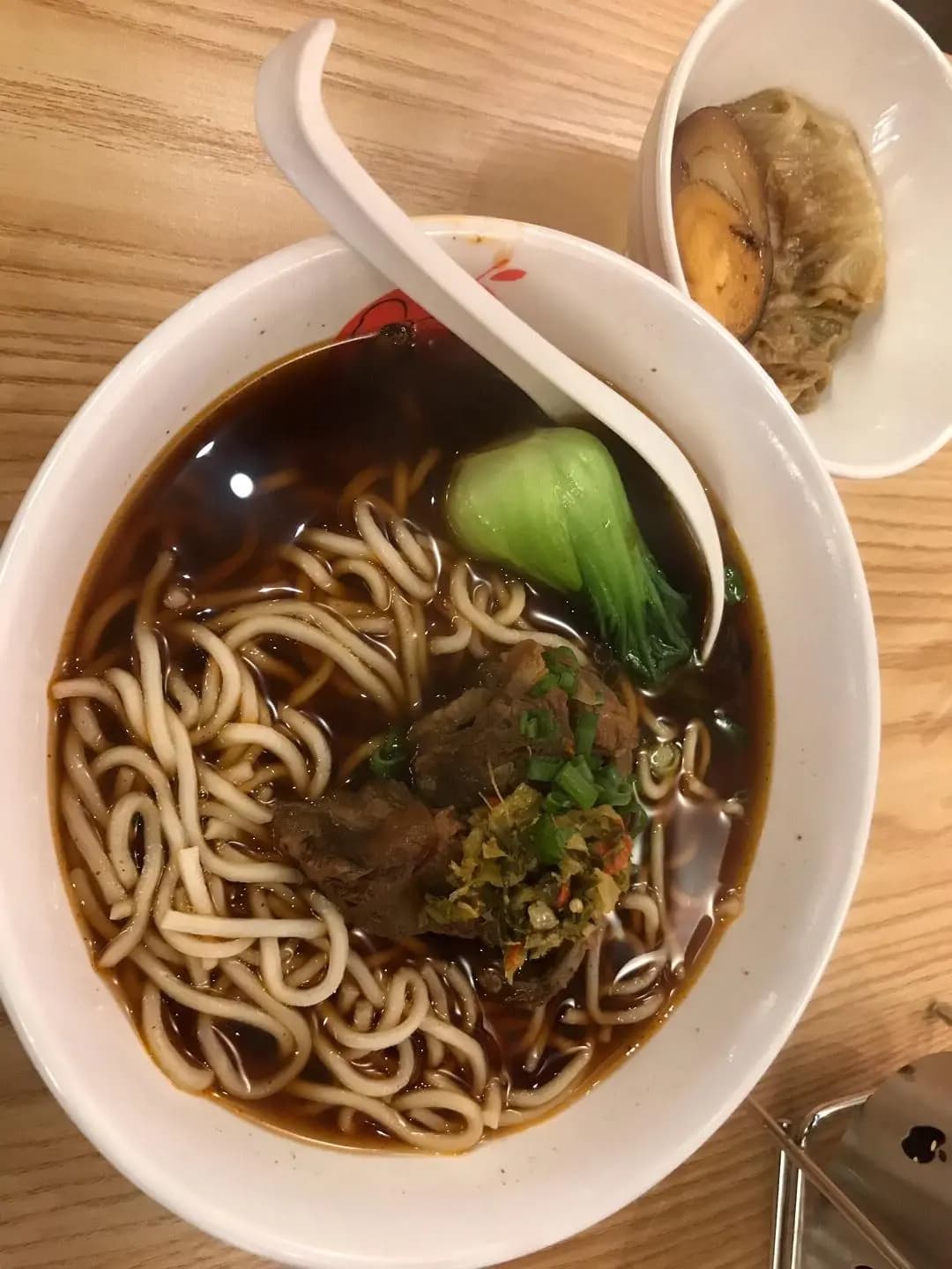 台灣蘋果姐姐牛肉麵滷肉飯 photo 4