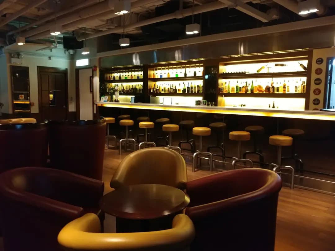 V Lounge photo 5