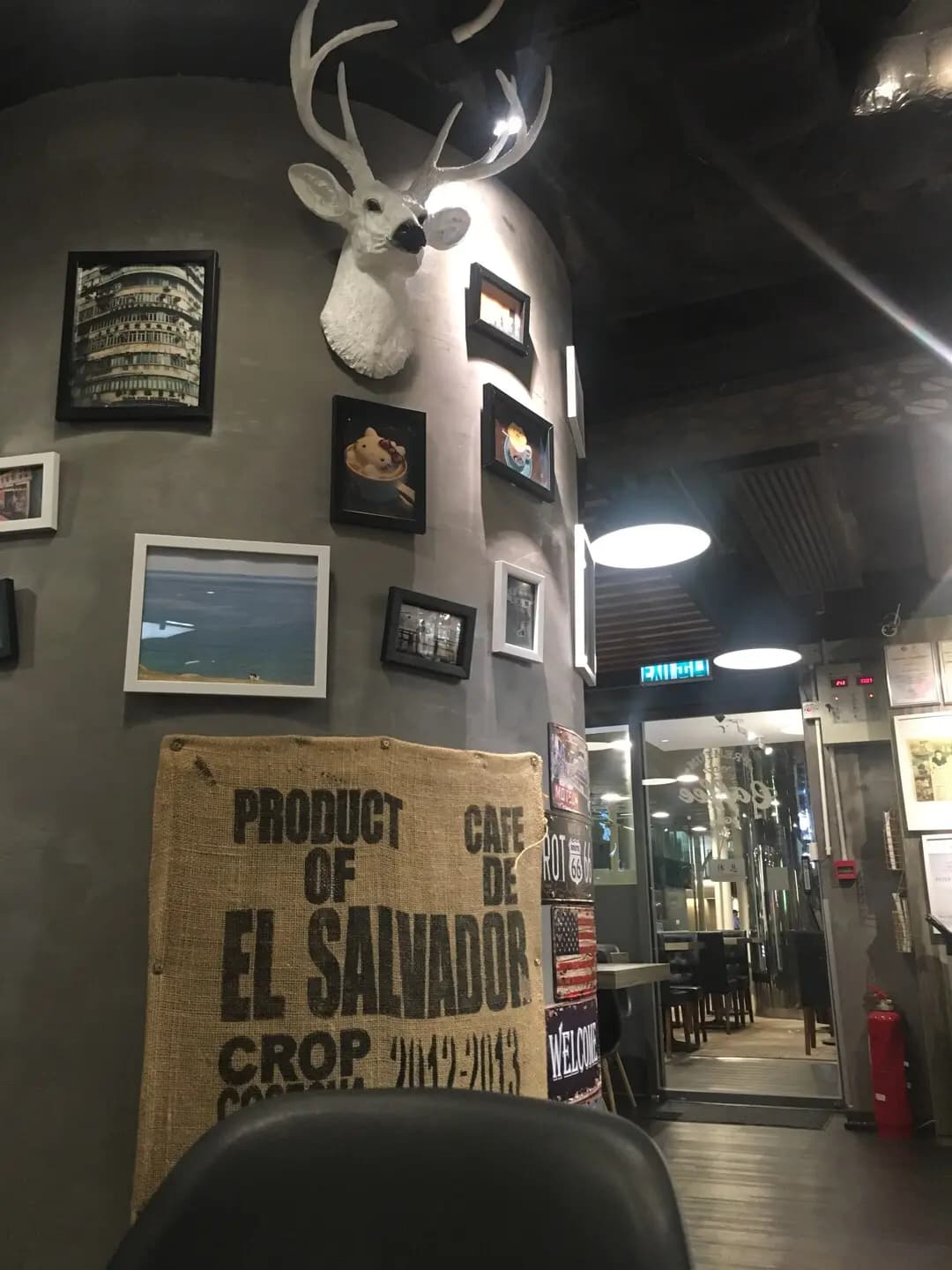 Leo's Espresso Cafe Bar & Restaurant photo 3
