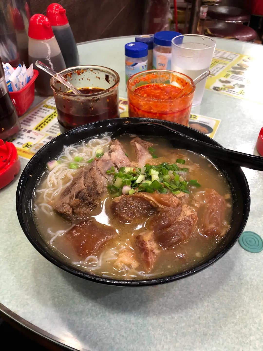 鴻發香港仔粉麵茶餐廳 photo 1
