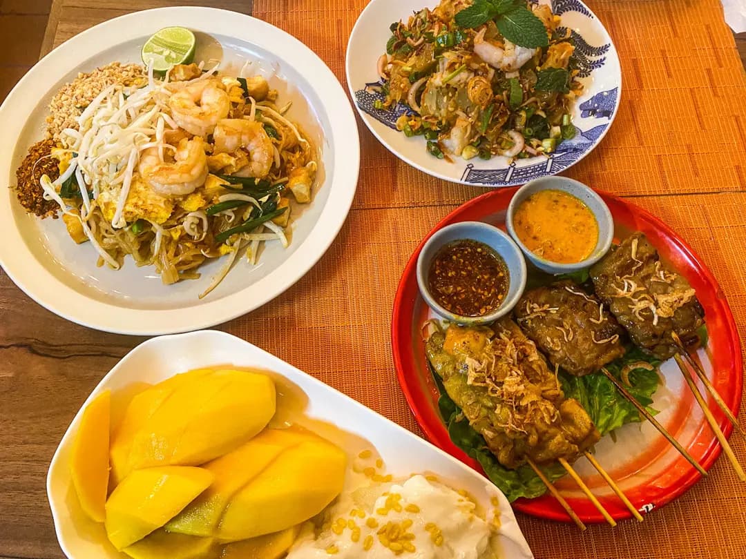 THANA DEE Thai Takeaway photo 3