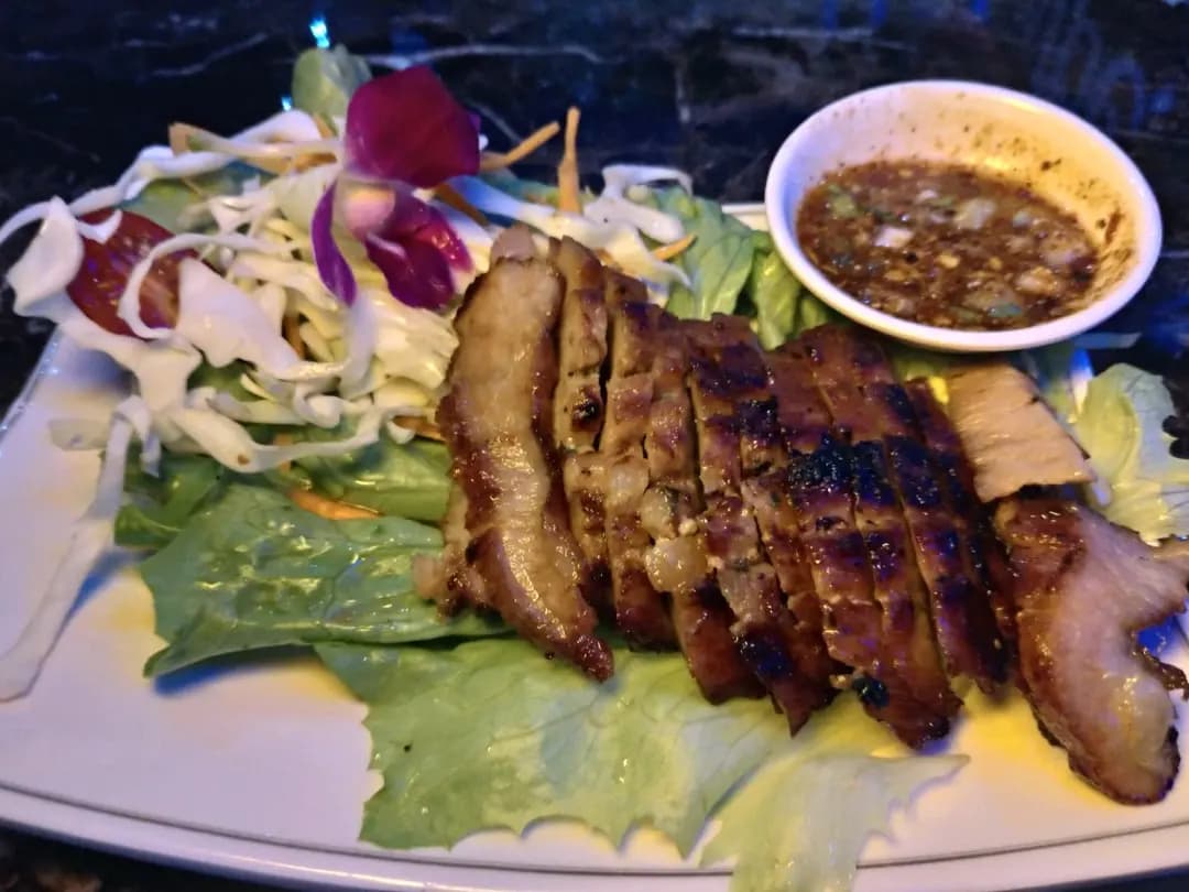 Black Bar & Restaurant photo 3