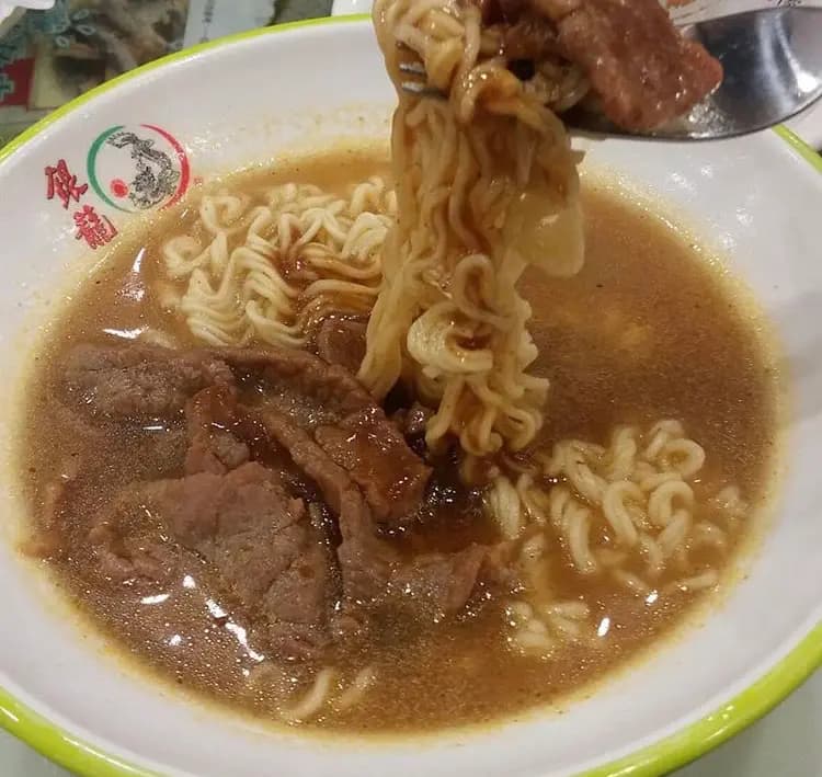 銀龍粉麵茶餐廳 photo 4