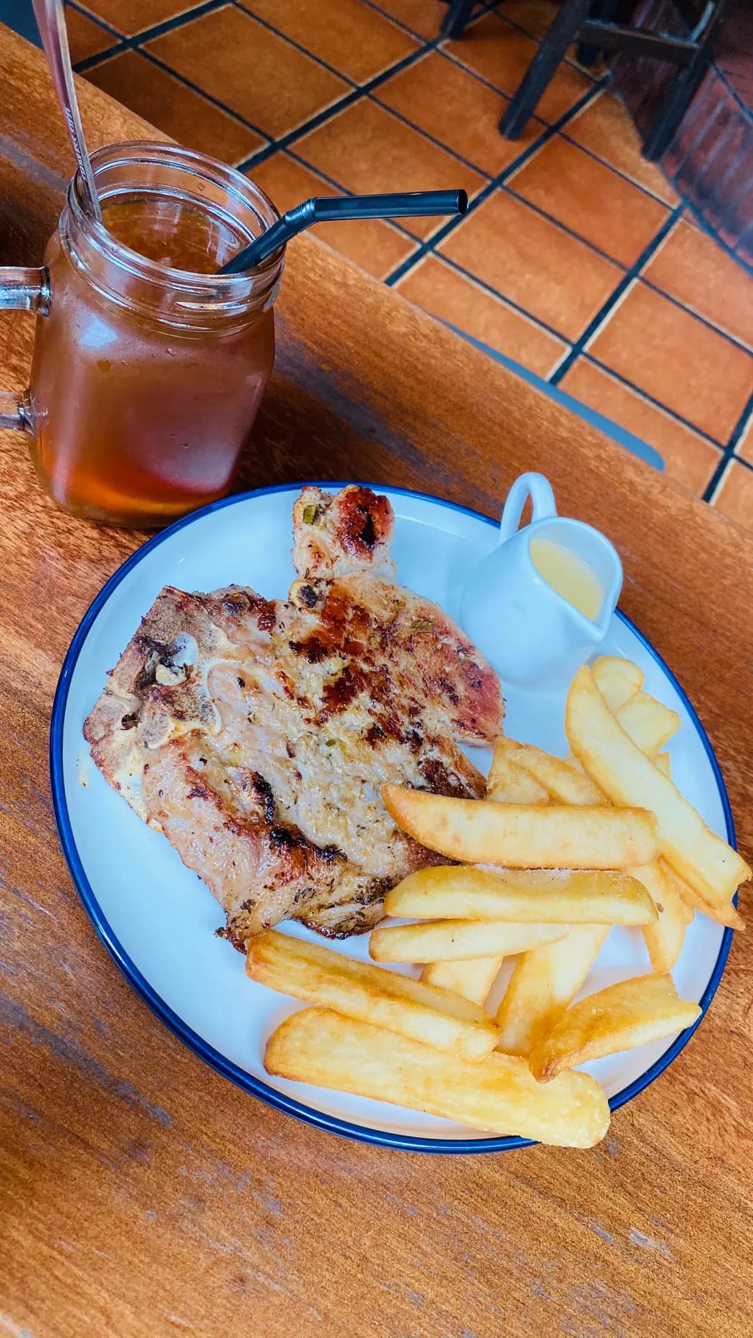 伊Burger Cafe photo 5