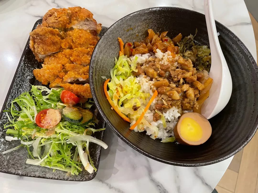 洪師父牛肉麵 photo 2