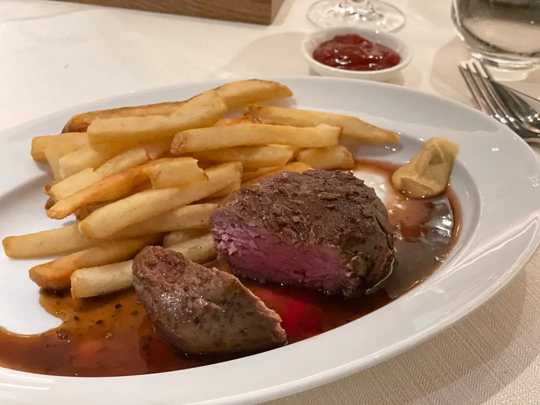 La Table French Brasserie photo 1