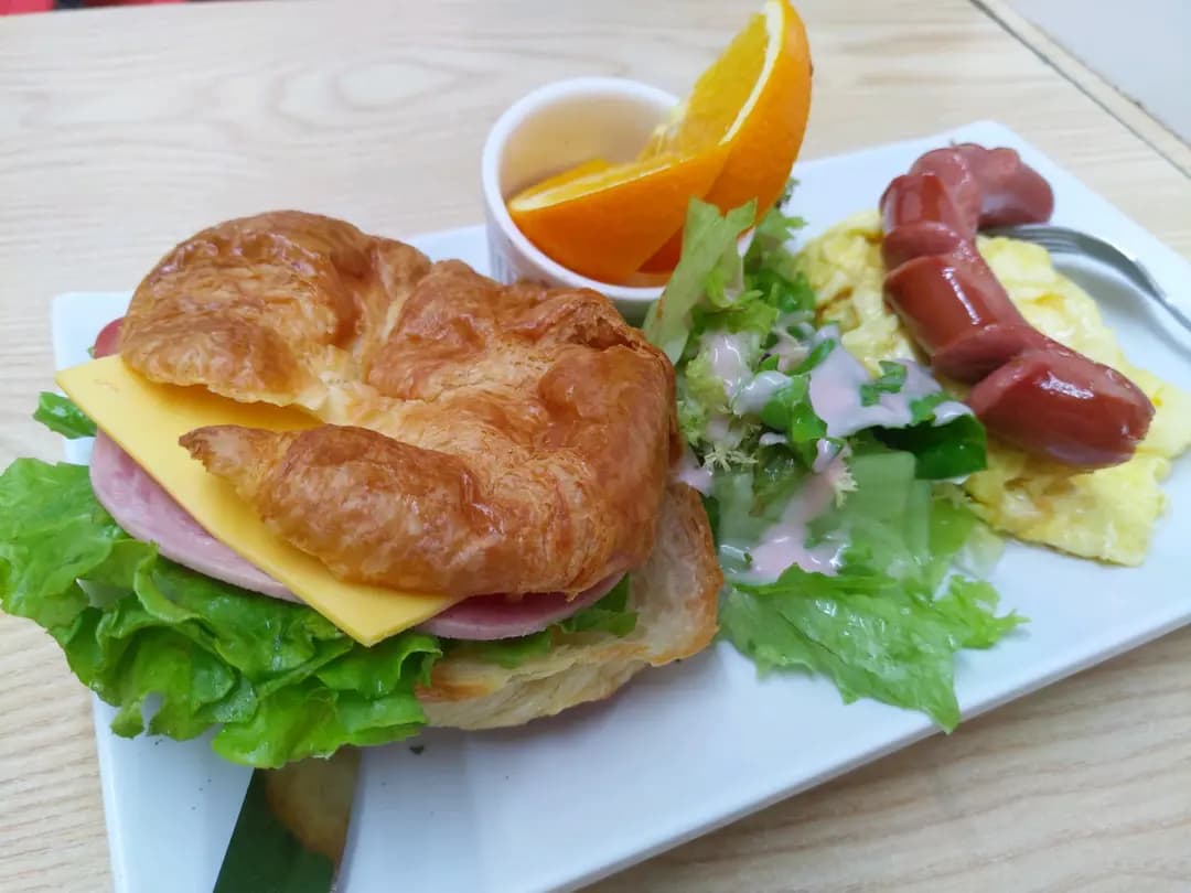 Moment Cafe photo 4