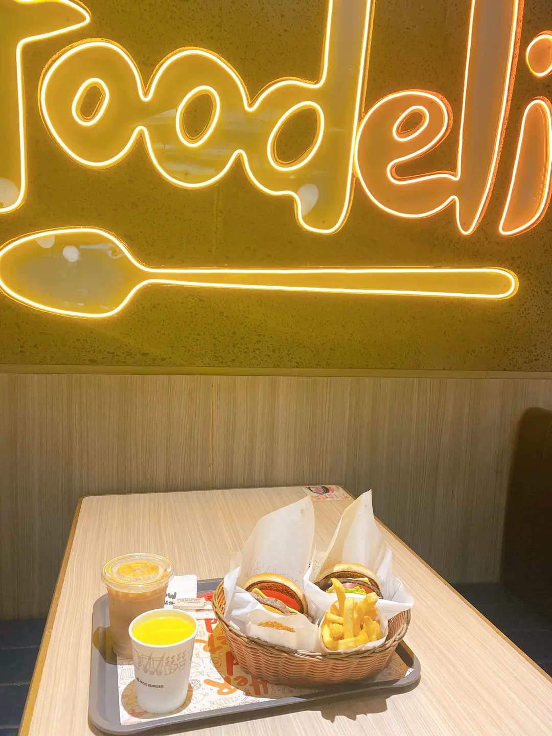 MOS Burger Express (德福廣場2期) photo 8