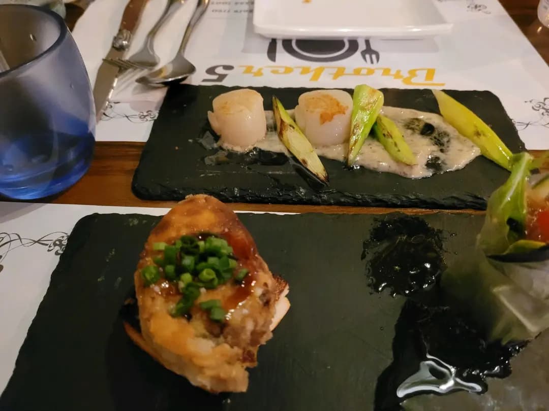 Brother 5 Oyster & Steak Chop Bar photo 3