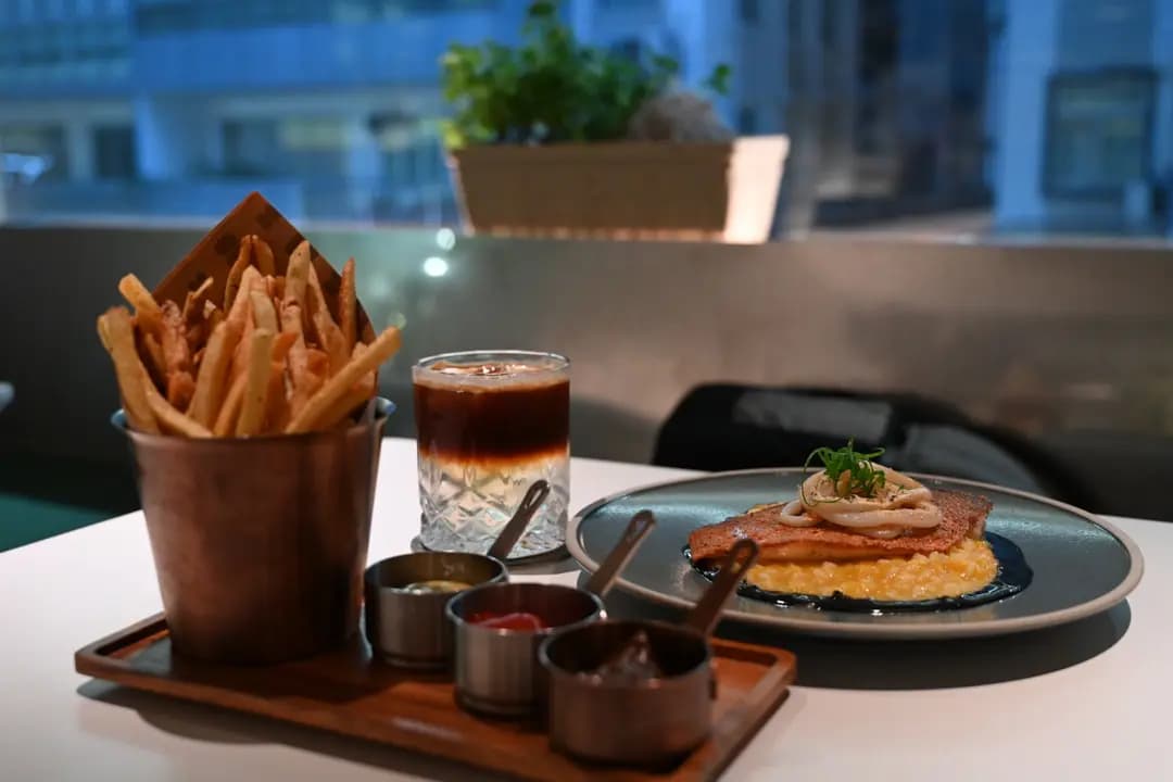 Base 8 Cafe photo 4