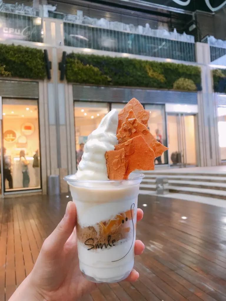 Smile Yogurt & Dessert Bar photo 4