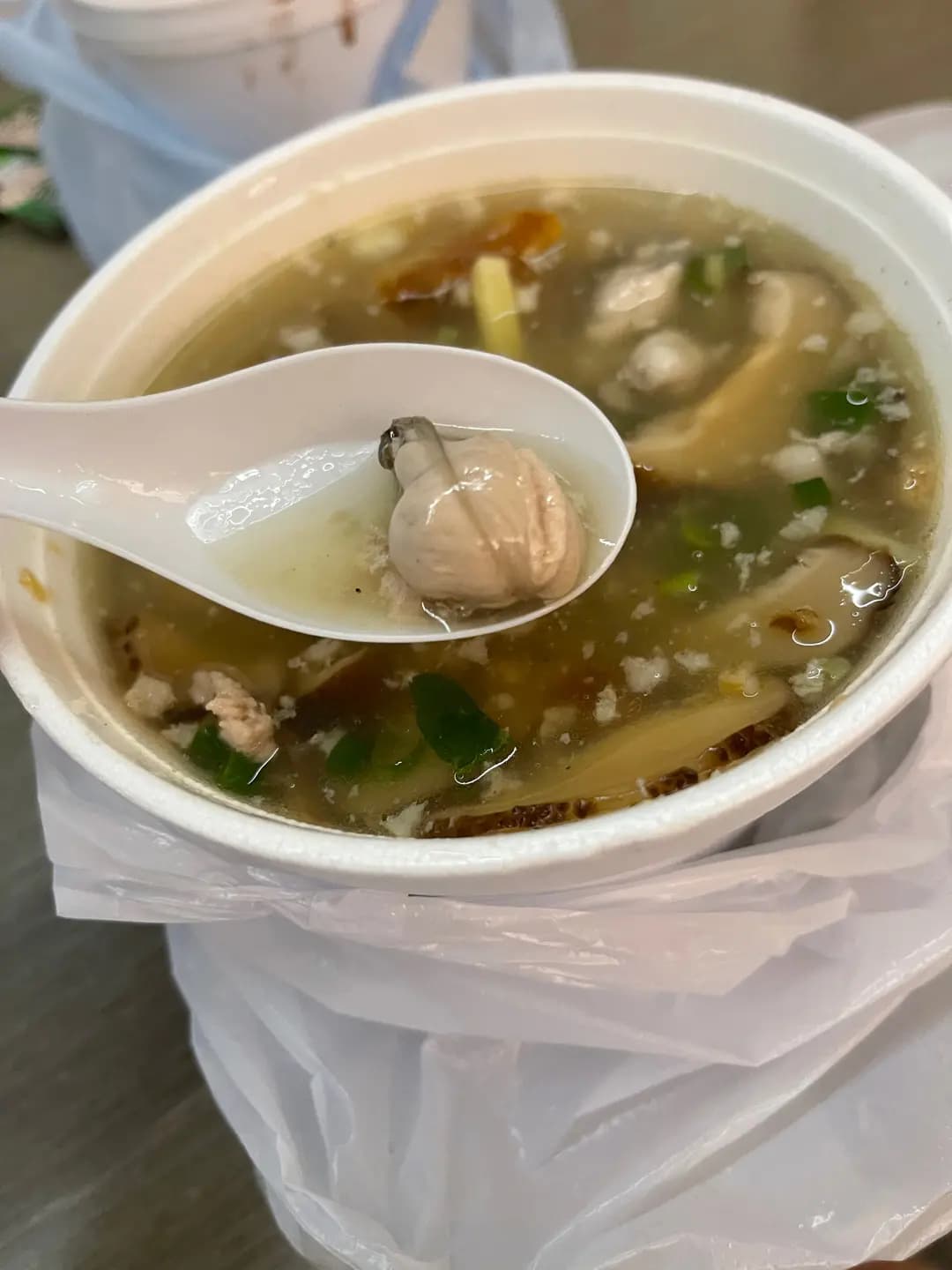 鴻苑魚蛋粉麵茶餐廳 photo 2