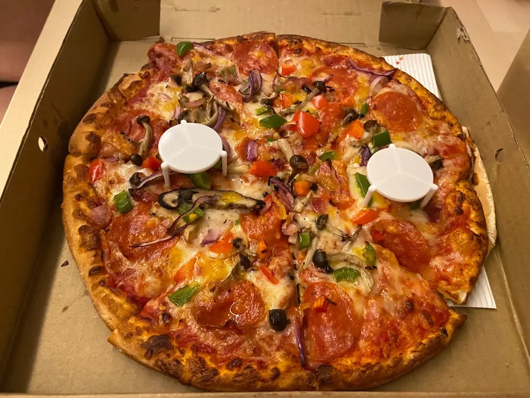 Canadian Pizza (恆運樓) photo 3