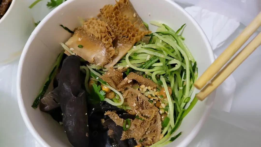 兩姊妹涼皮有限公司 (教育路) photo 8