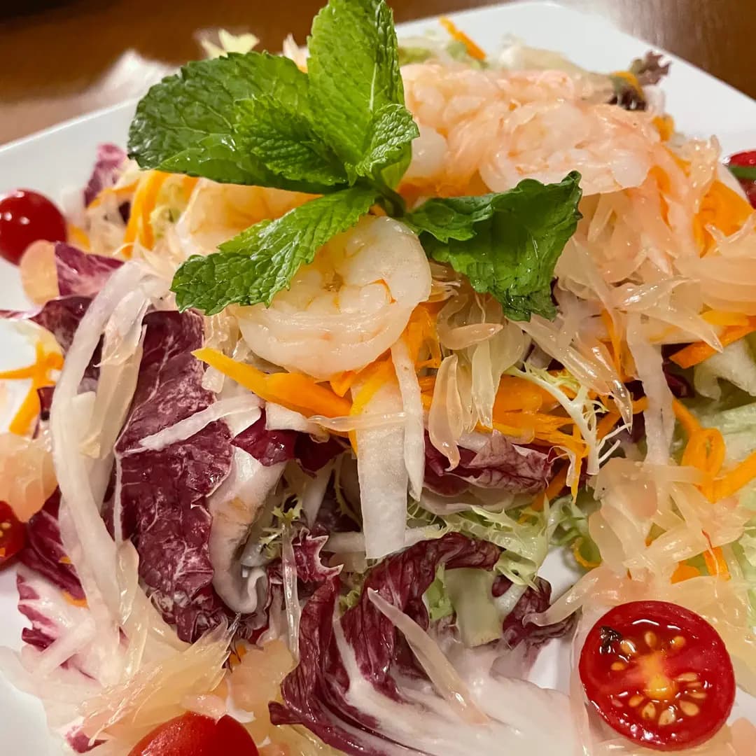 Thai Fuhn photo 1