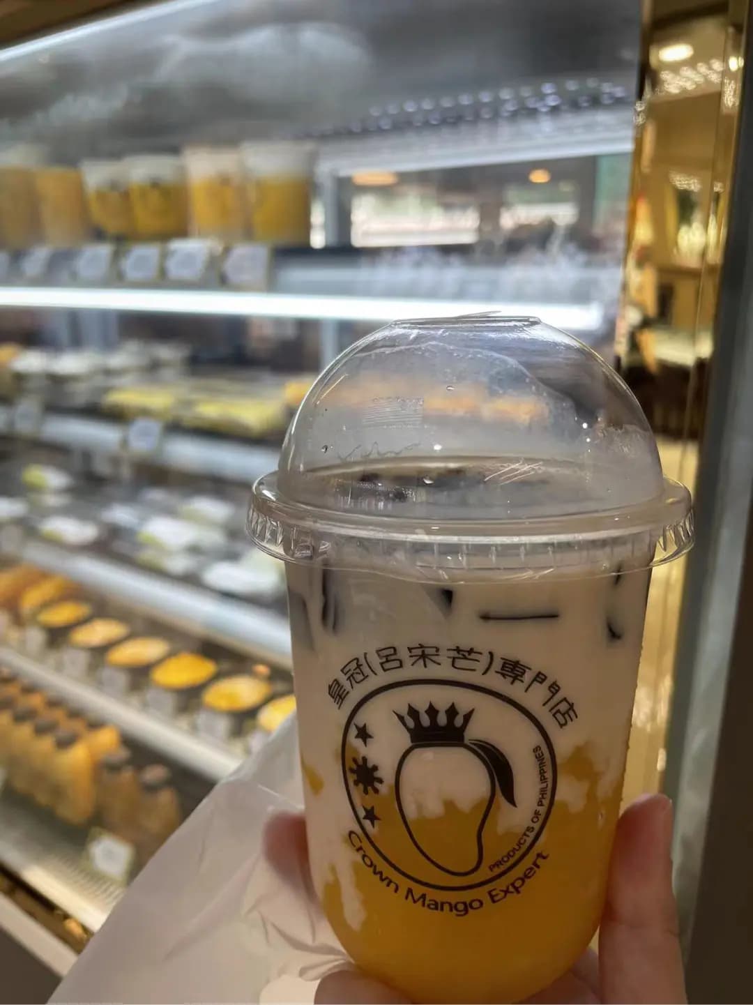 皇冠(呂宋芒)專門店 (荃灣千色匯I) photo 4