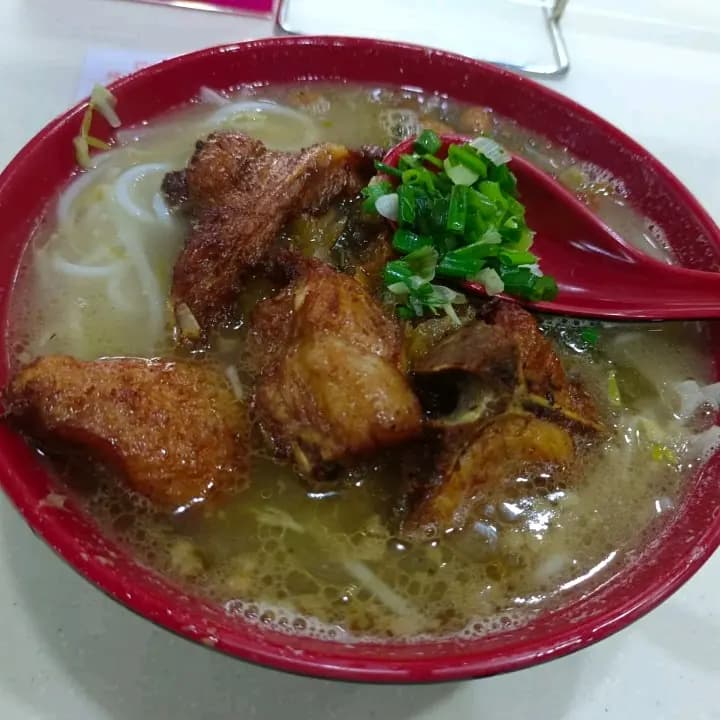 巴蜀軒豬扒酸辣米線 photo 1