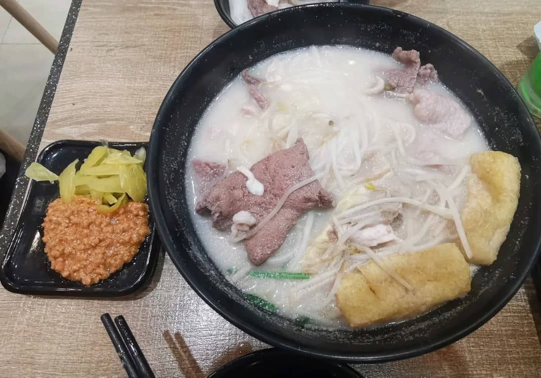 譚仔三哥米線 (置富第一城) photo 2