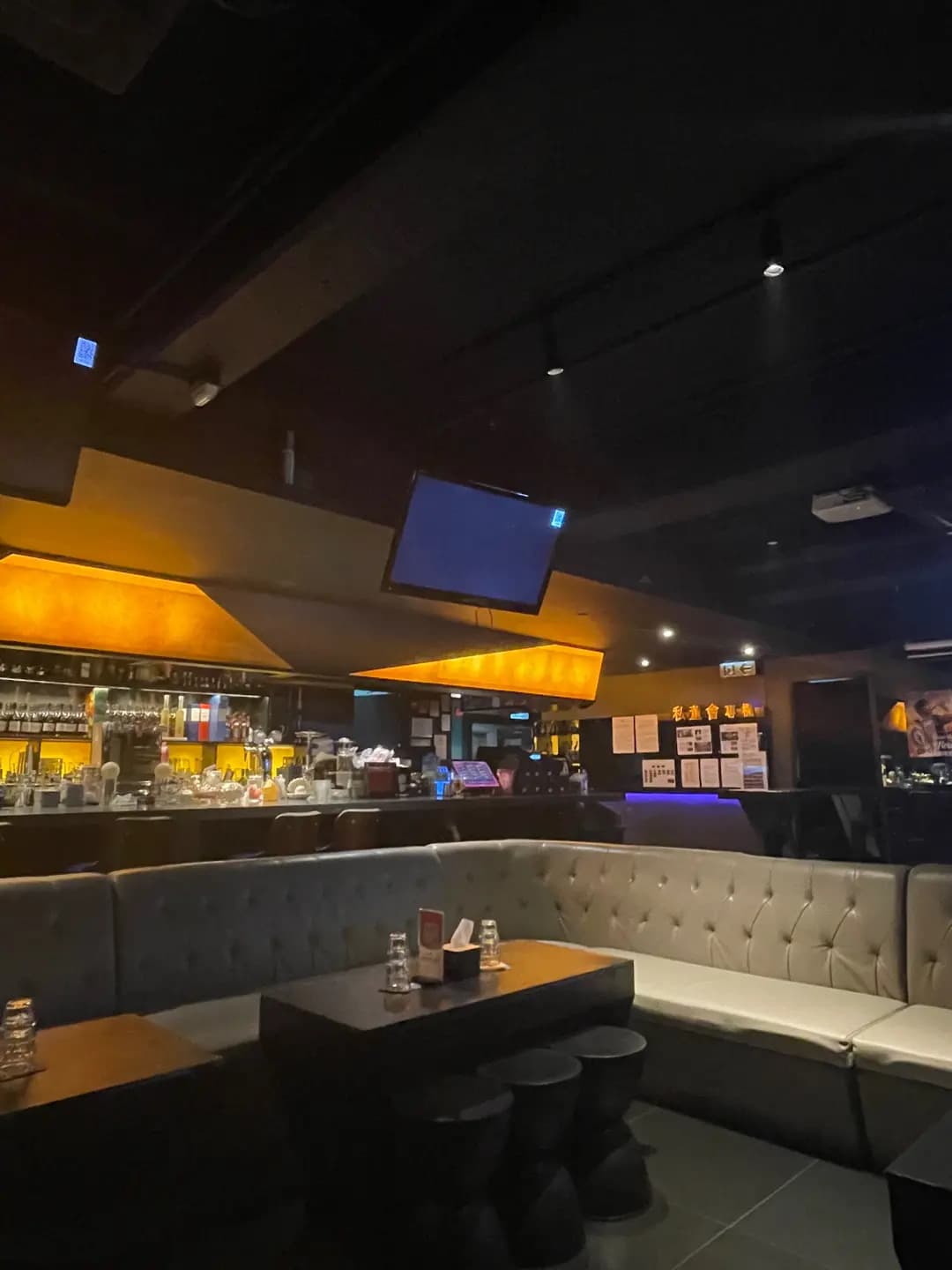 Friday Bar & Restaurant photo 4