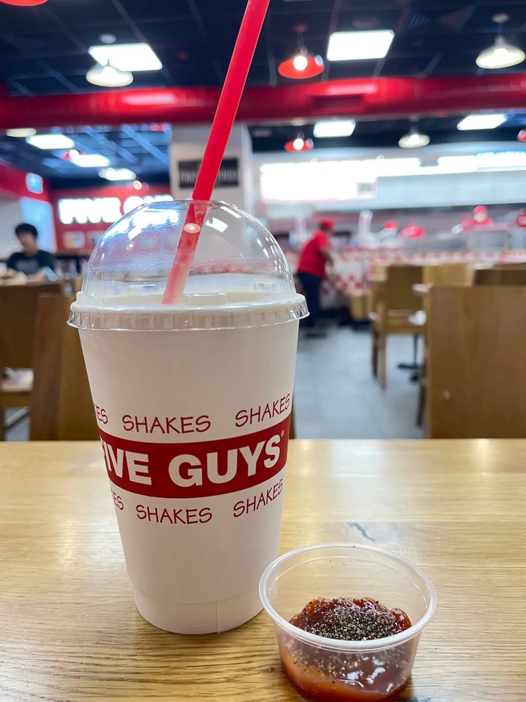 FIVE GUYS photo 2