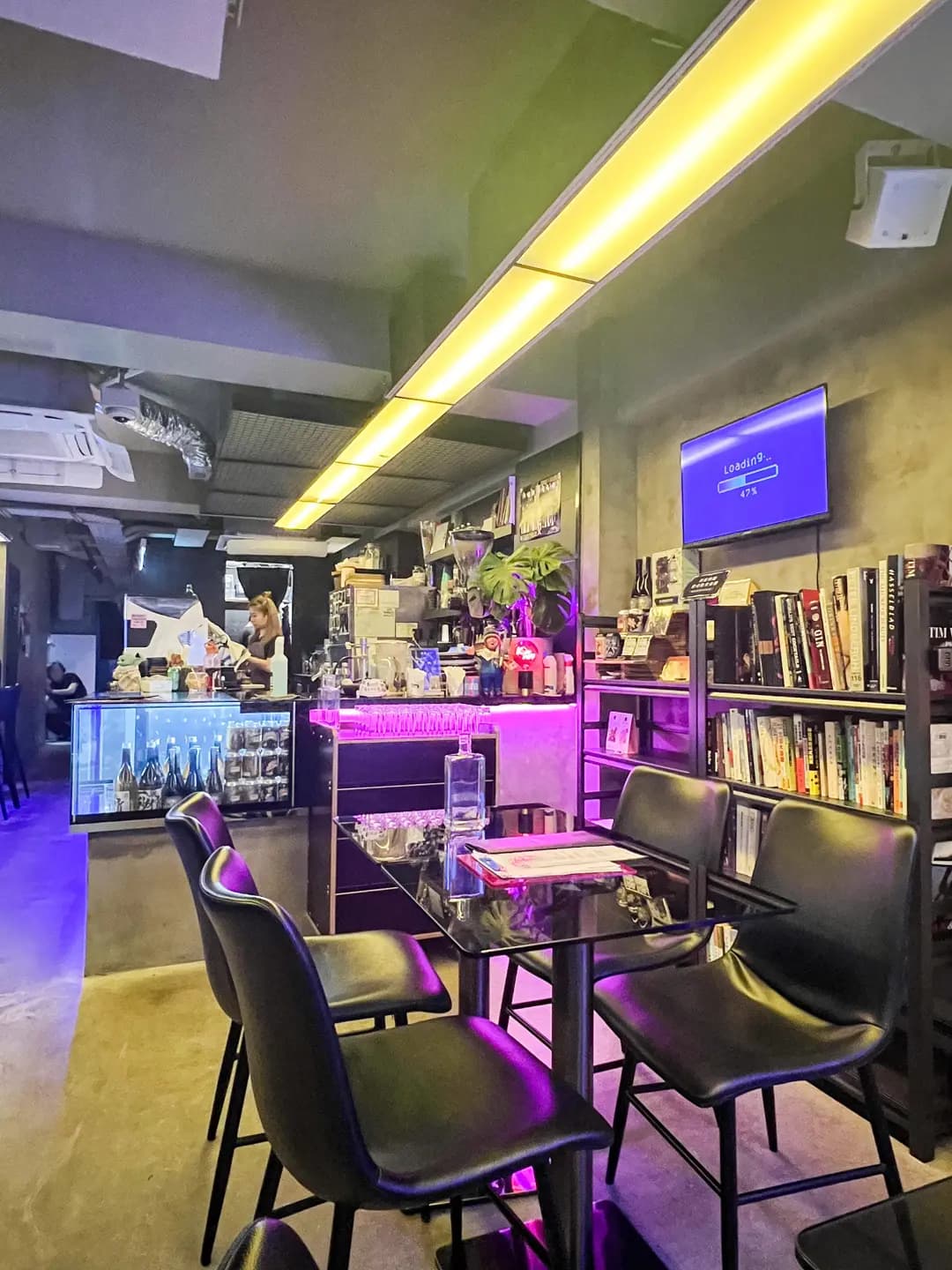 ohm... Cafe and Bar photo 4