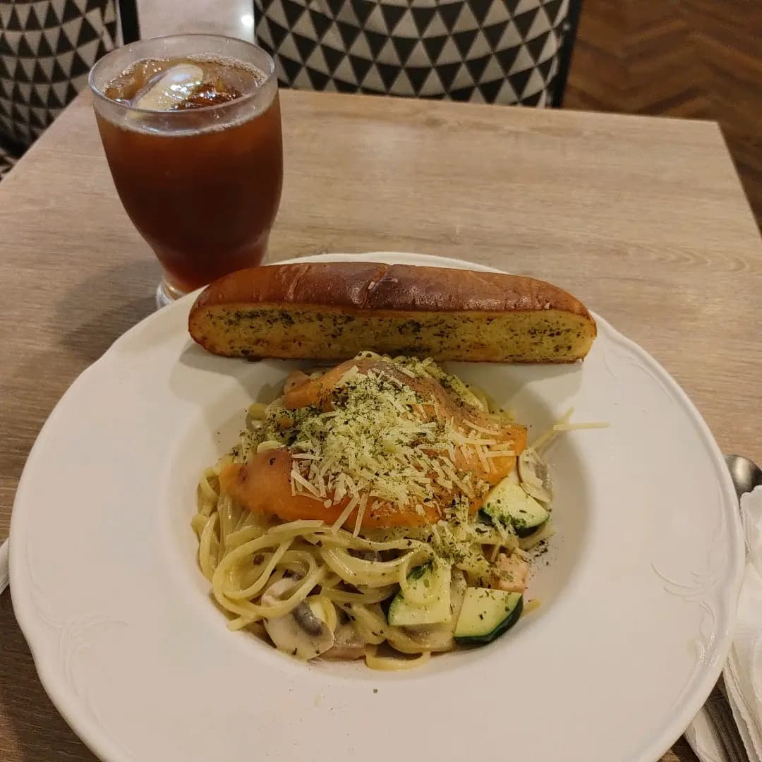Deli-O Cafe photo 7