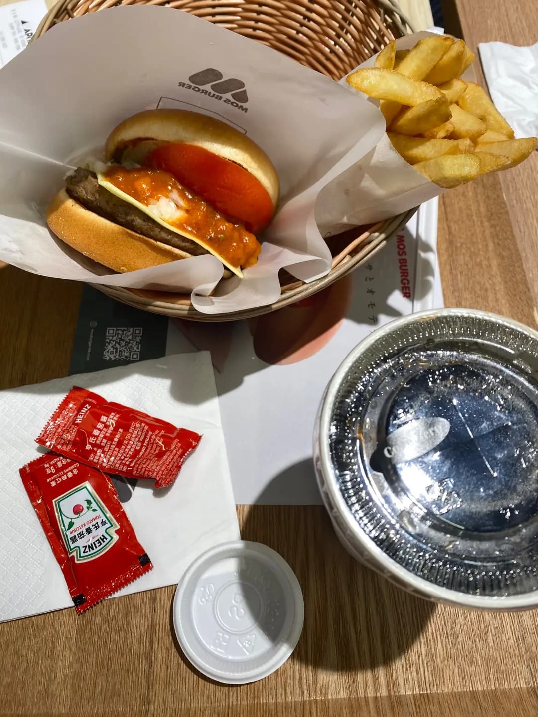 MOS Burger (太古城中心) photo 2