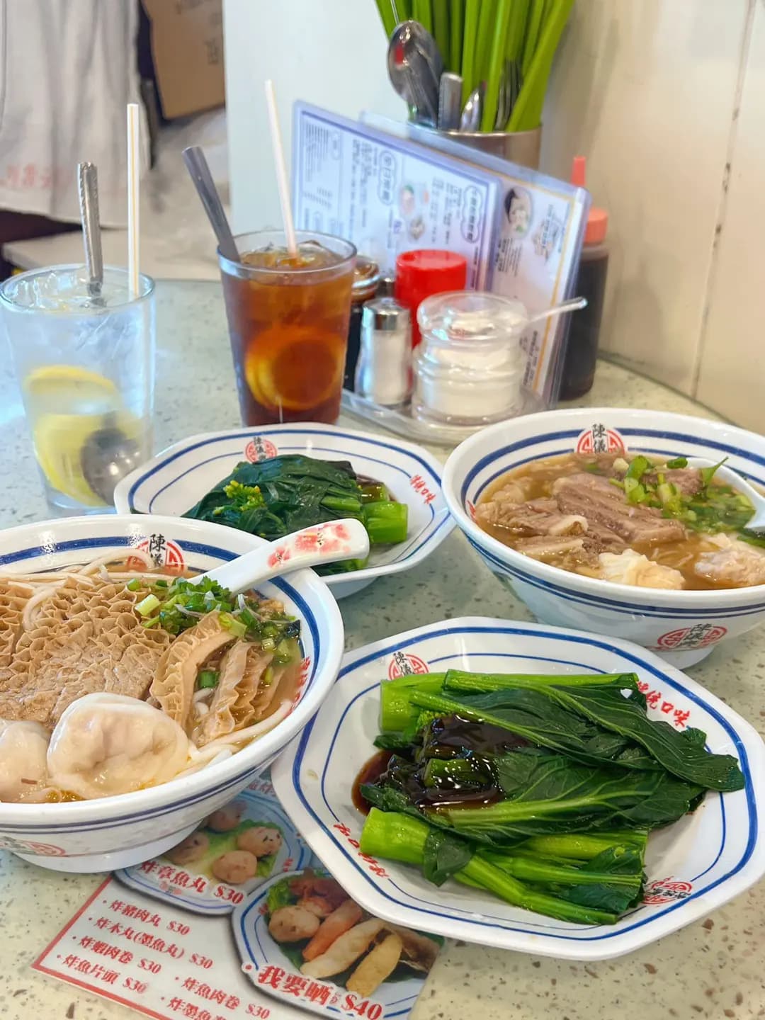 陳儀興牛什粉麵茶餐廳 photo 5
