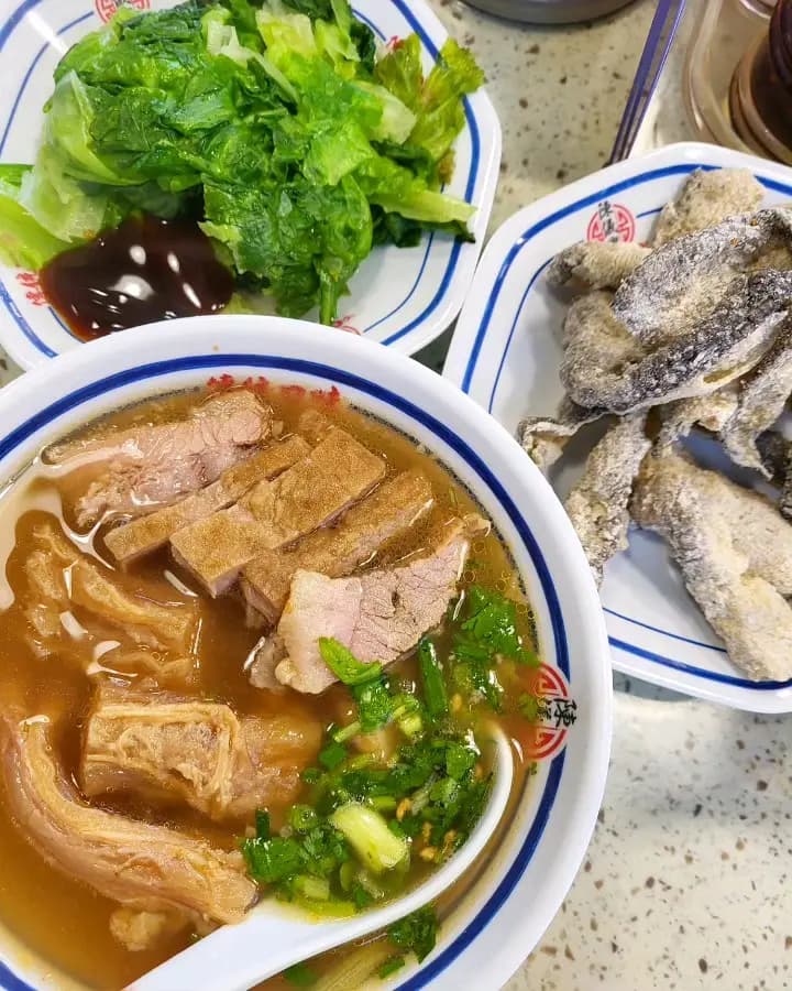 陳儀興牛什粉麵茶餐廳 photo 2